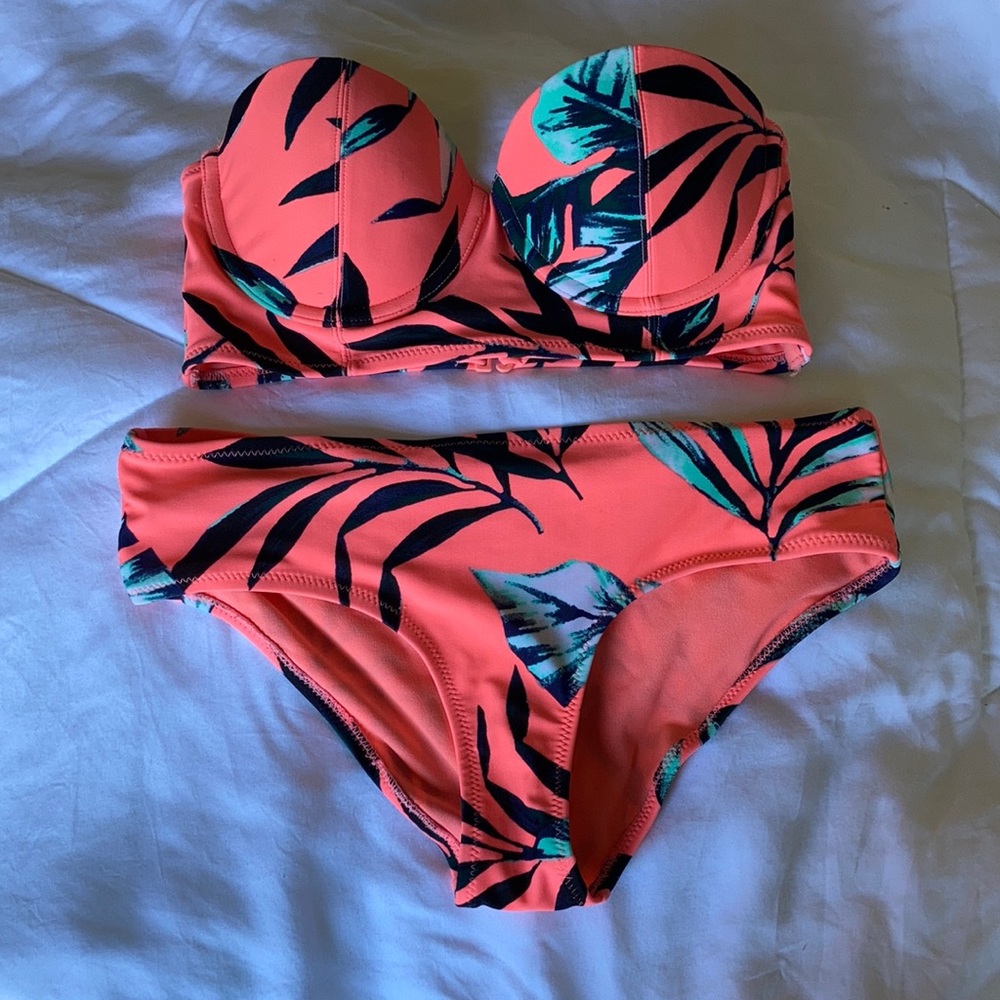 Tropical bikini a-line top with removable halter